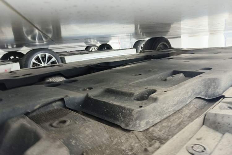Used Toyota Avalon 2019 Dual-Engine 2.5L Luxury Edition China VI Standard Chassis Front Right