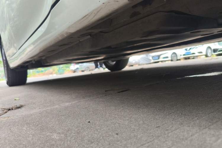 Used Toyota Avalon 2019 2.0L Luxury Edition China VI Standard Chassis Front Right
