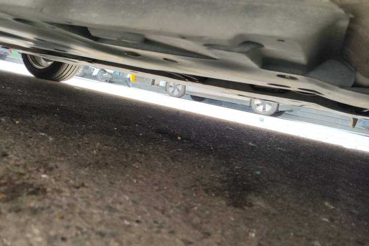 Used Toyota Avalon 2019 2.5L Ambition Version China V Standard Chassis Front Right
