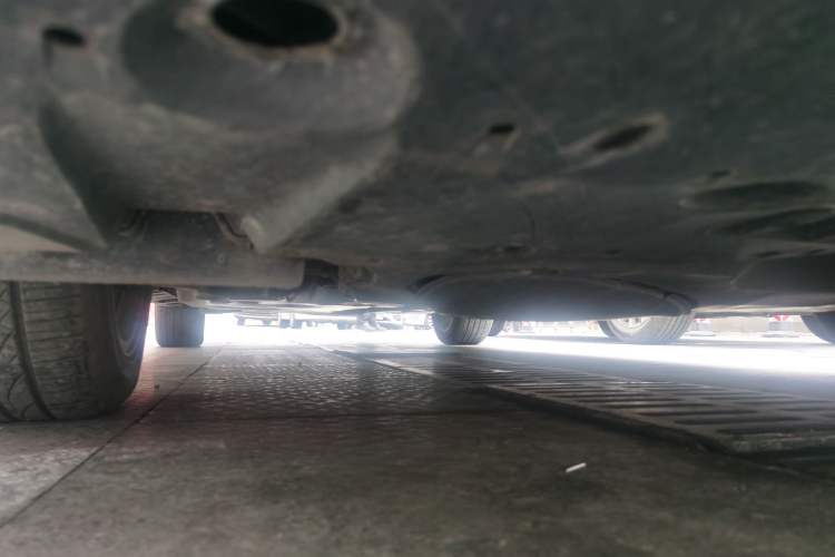 Used Toyota Avalon 2019 Dual-Engine 2.5L XLE Prestige Version China V Standard Chassis Front Right