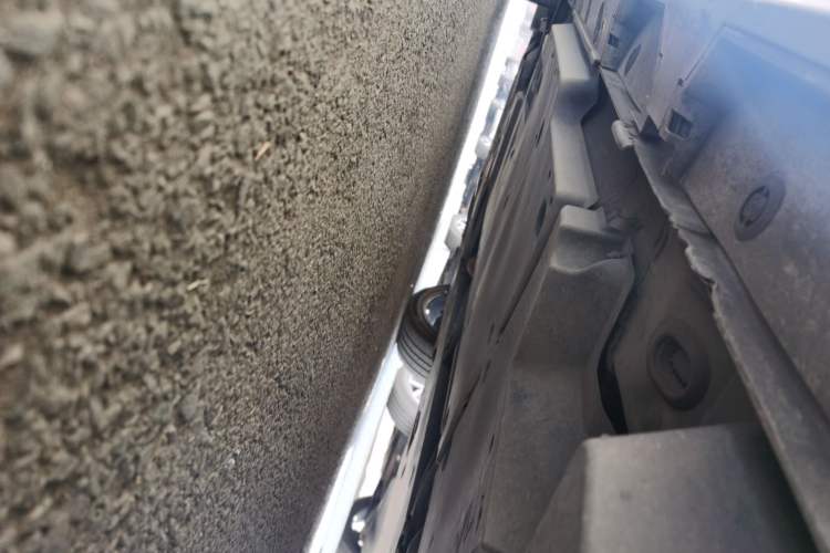 Used Toyota Avalon 2019 Dual-Engine 2.5L XLE Prestige Version China VI Standard Chassis Rear Left