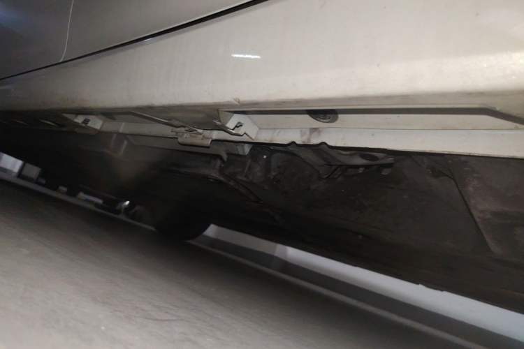 Used Toyota Avalon 2019 2.0L Ambition Edition China VI Chassis Rear Left