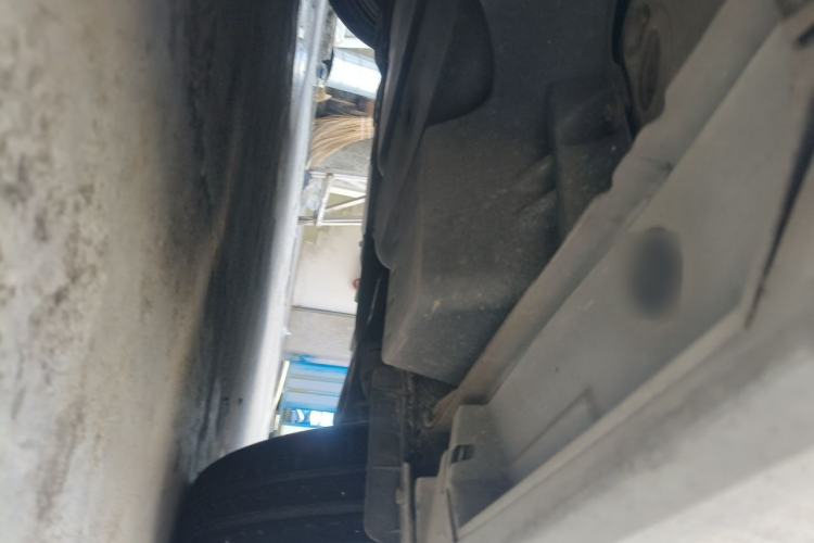 Used Toyota Avalon 2019 Dual-Engine 2.5L Luxury Edition China VI Standard Chassis Rear Left