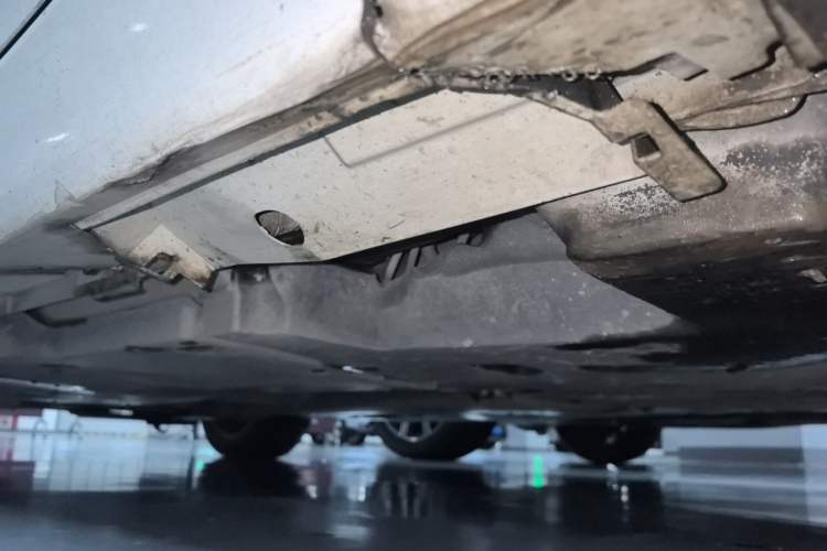Used Toyota Avalon 2019 2.0L Ambition Edition China VI Chassis Rear Left