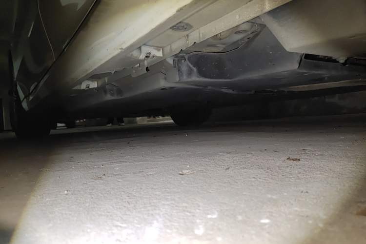 Used Toyota Avalon 2019 Dual-Engine 2.5L XLE Prestige Version China V Standard Chassis Rear Left