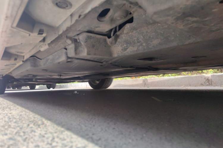 Used Toyota Avalon 2019 2.5L Ambition Version China VI Standard Chassis Rear Left