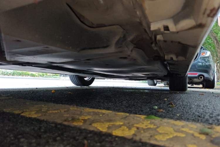 Used Toyota Avalon 2019 Dual-Engine 2.5L Luxury Edition China VI Standard Chassis Rear Right