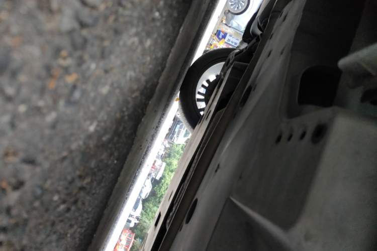 Used Toyota Avalon 2019 2.0L XLE Premium Edition China VI Chassis Rear Right