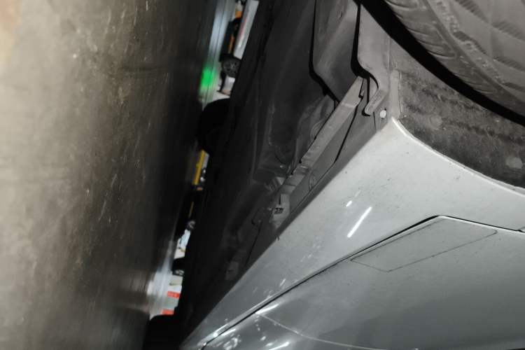 Used Toyota Avalon 2019 2.0L Luxury Edition China VI Standard Chassis Rear Right