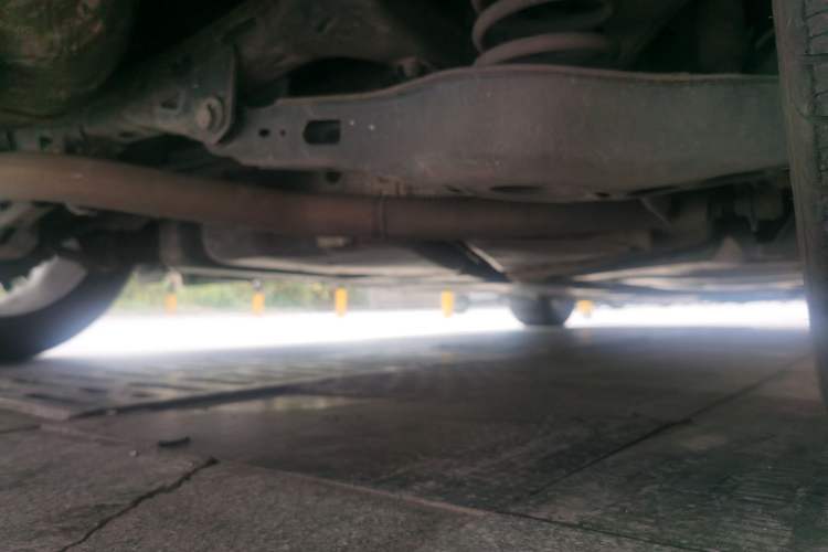 Used Toyota Avalon 2019 Dual-Engine 2.5L XLE Prestige Version China V Standard Chassis Rear Right