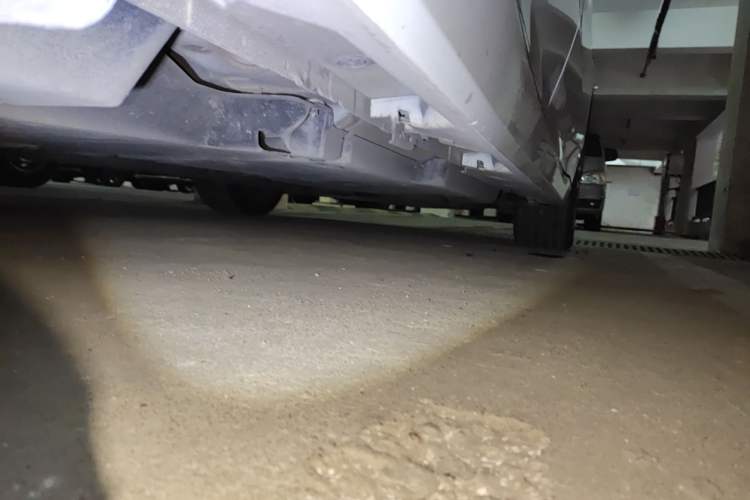 Used Toyota Avalon 2019 Dual-Engine 2.5L XLE Prestige Version China V Standard Chassis Rear Right