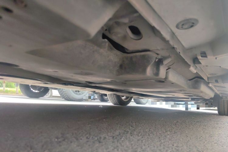 Used Toyota Avalon 2019 2.5L Ambition Version China VI Standard Chassis Rear Right