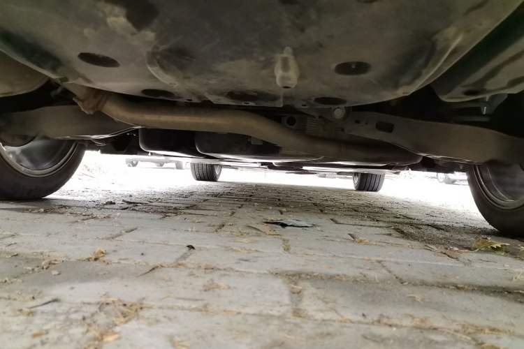 Used Toyota Avalon 2019 Dual-Engine 2.5L XLE Prestige Version China VI Standard Chassis Rear