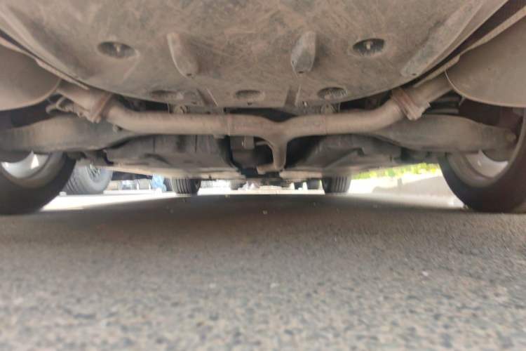Used Toyota Avalon 2019 2.5L Ambition Version China VI Standard Chassis Rear