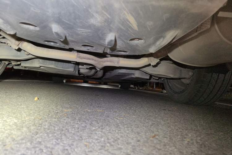 Used Toyota Avalon 2019 2.5L Touring Premium Version China VI Standard Chassis Rear