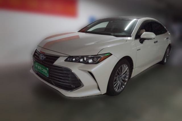 Ojetý Toyota Avalon 2019 Dual-Engine 2.5L XLE Prestige Version China VI Standard