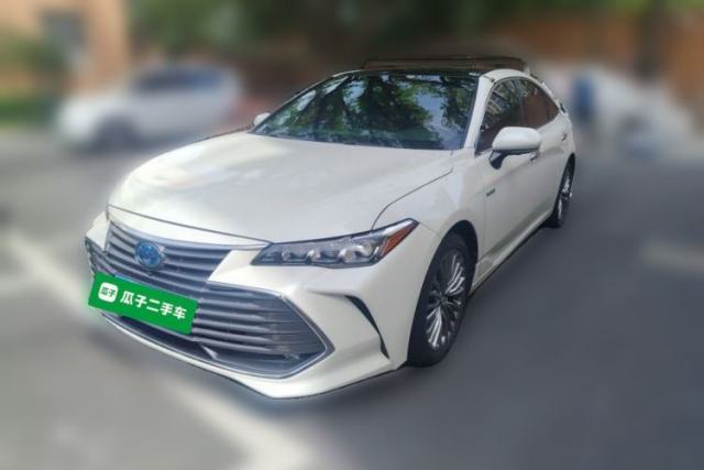 Used Toyota Avalon 2019 Dual-Engine 2.5L XLE Prestige Version China VI Standard