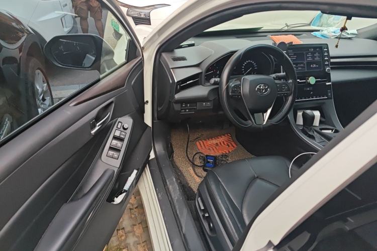 Used Toyota Avalon 2019 2.0L Luxury Edition China VI Standard Driver Seat