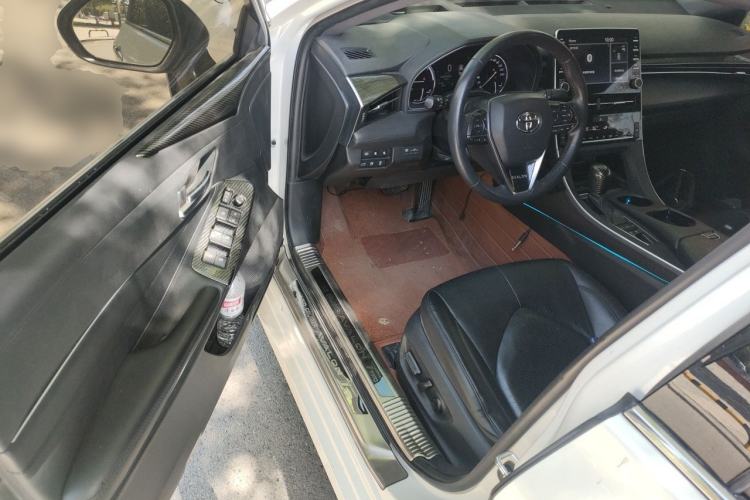 Used Toyota Avalon 2019 Dual-Engine 2.5L Luxury Edition China VI Standard Driver Seat