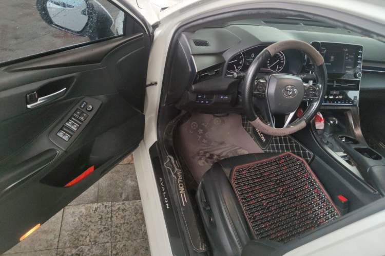 Used Toyota Avalon 2019 2.0L XLE Premium Edition China VI Driver Seat