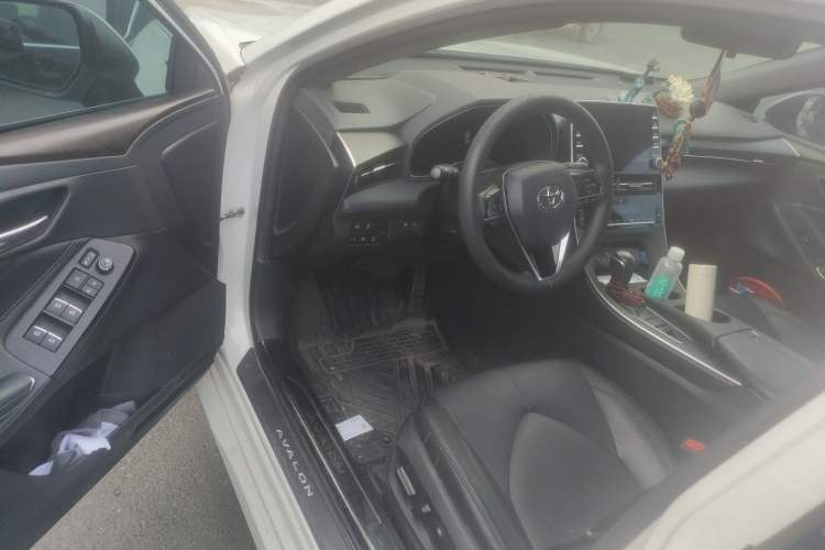 Used Toyota Avalon 2019 2.0L XLE Premium Edition China VI Driver Seat