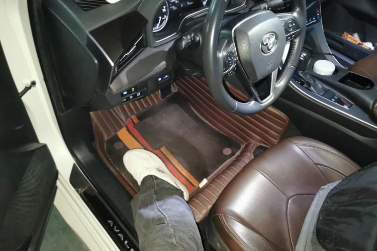 Used Toyota Avalon 2019 2.0L XLE Premium Edition China VI Driver Seat