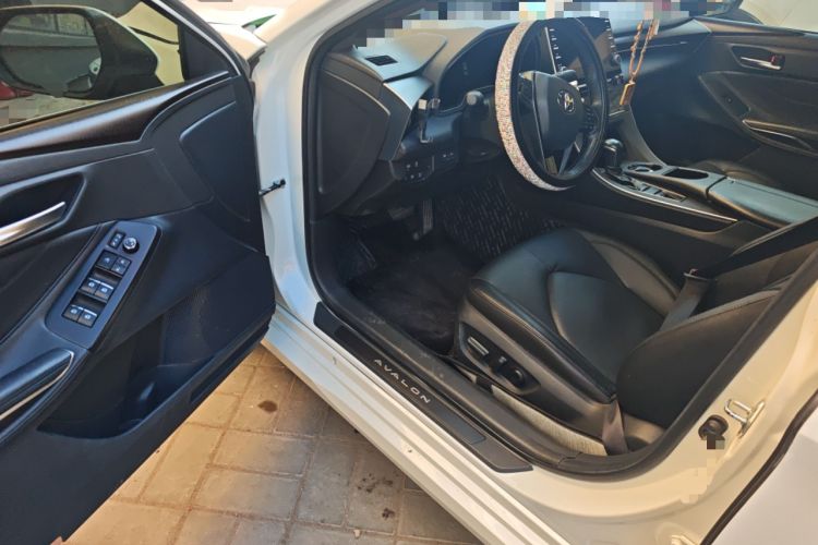 Used Toyota Avalon 2019 2.0L XLE Premium Edition China VI Driver Seat