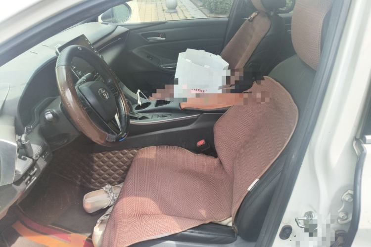 Used Toyota Avalon 2019 2.0L XLE Premium Edition China VI Driver Seat