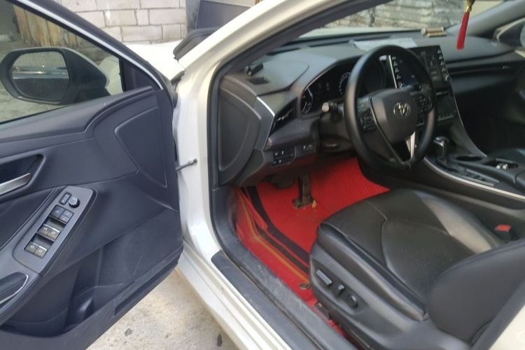 Used Toyota Avalon 2019 Dual-Engine 2.5L Luxury Edition China VI Standard Driver Seat