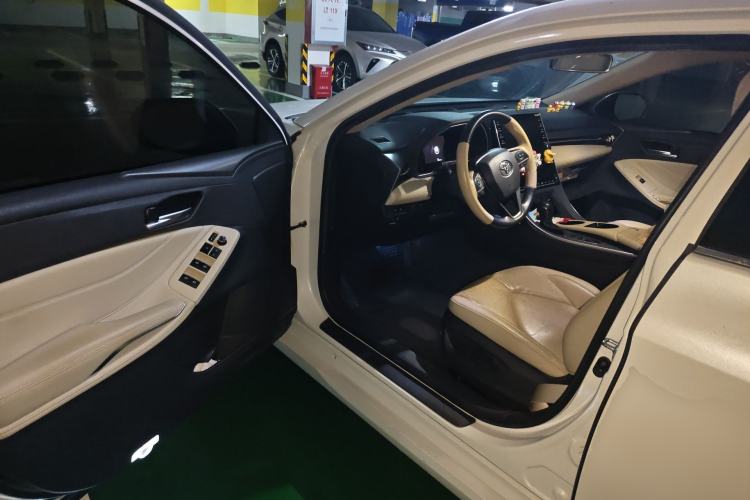 Used Toyota Avalon 2019 Dual-Engine 2.5L Luxury Edition China VI Standard Driver Seat