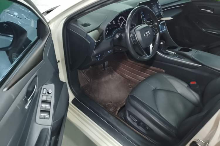 Used Toyota Avalon 2019 2.0L Luxury Edition China VI Standard Driver Seat