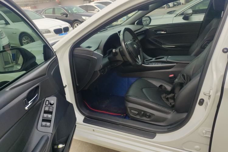 Used Toyota Avalon 2019 Dual-Engine 2.5L Luxury Edition China VI Standard Driver Seat