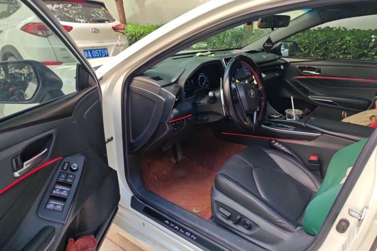 Used Toyota Avalon 2019 2.0L XLE Premium Edition China VI Driver Seat