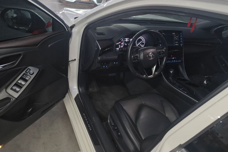 Used Toyota Avalon 2019 2.0L XLE Premium Edition China VI Driver Seat
