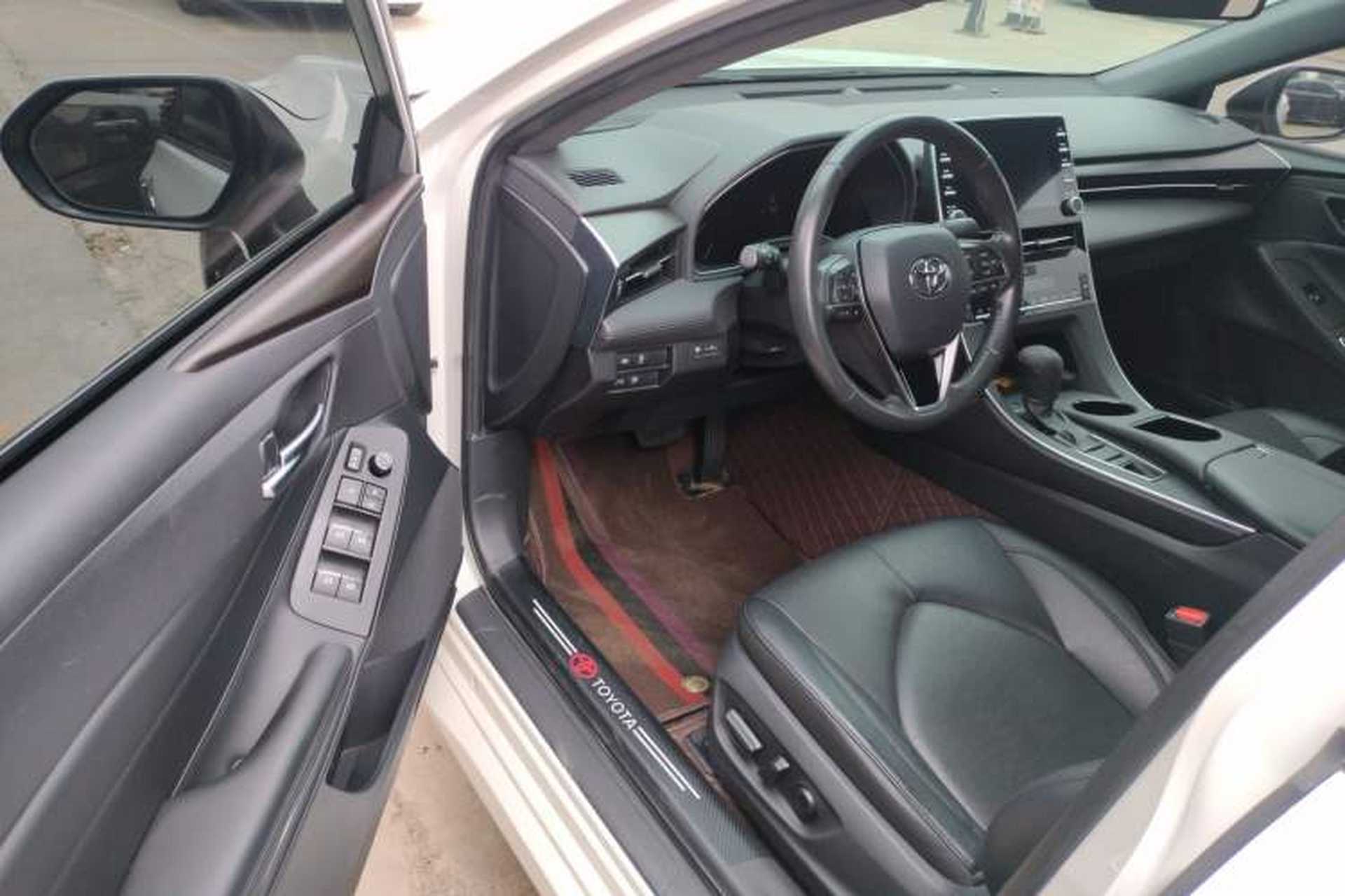 Used Toyota Avalon 2019 2.0L Luxury Edition China VI Standard Driver Seat