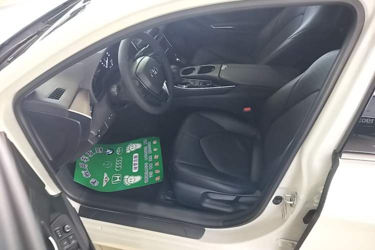 Used Toyota Avalon 2019 2.0L Ambition Edition China VI Driver Seat