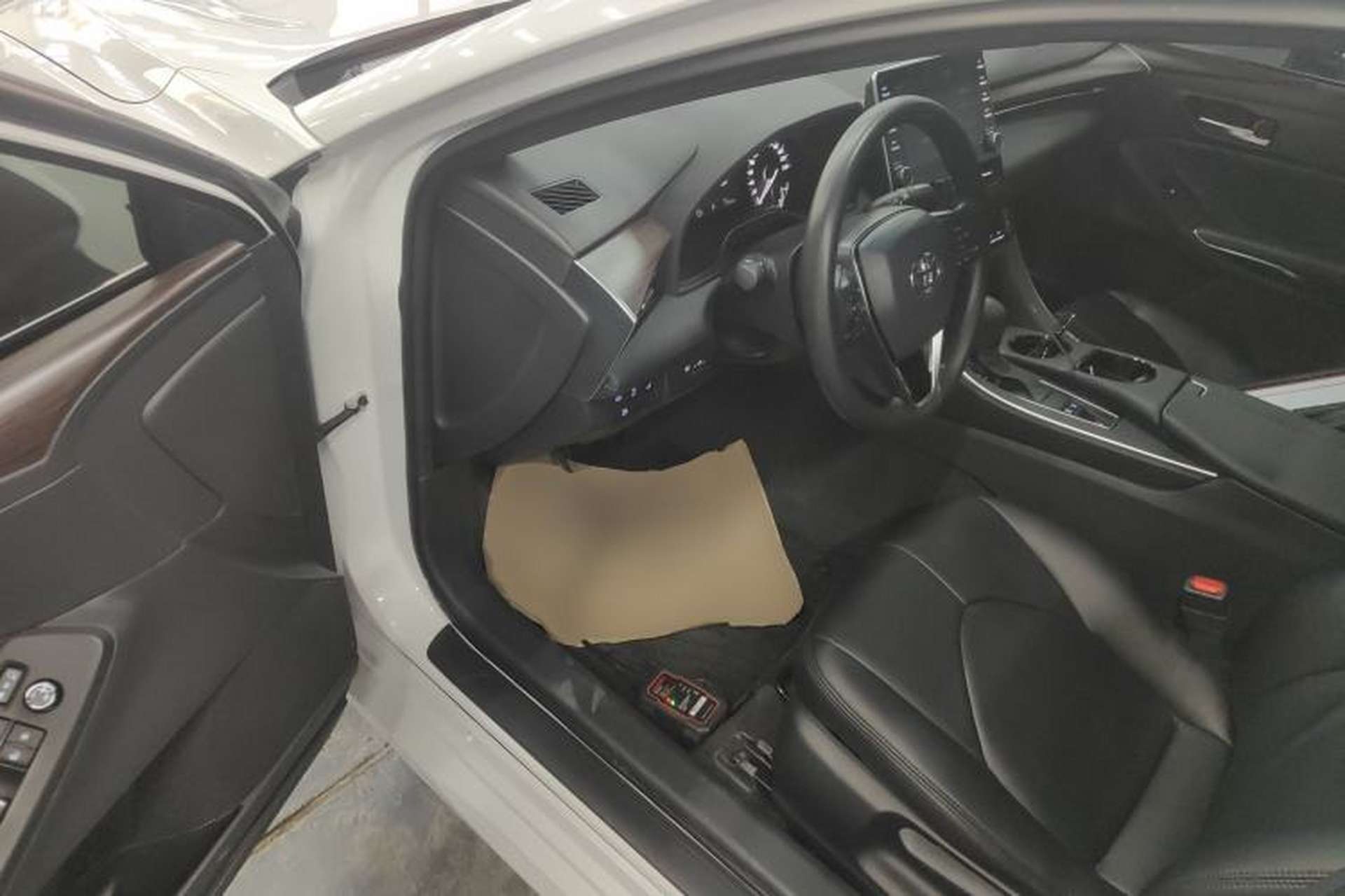 Used Toyota Avalon 2019 2.0L Ambition Edition China VI Driver Seat