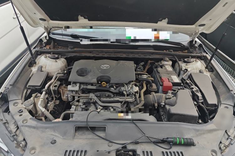 Used Toyota Avalon 2019 2.0L Luxury Edition China VI Standard Engine Bay