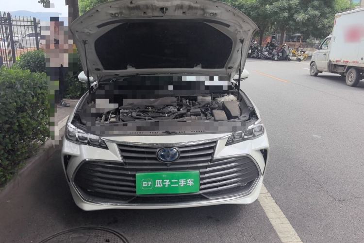 Used Toyota Avalon 2019 Dual-Engine 2.5L Limited Flagship Edition China VI Standard Engine Bay