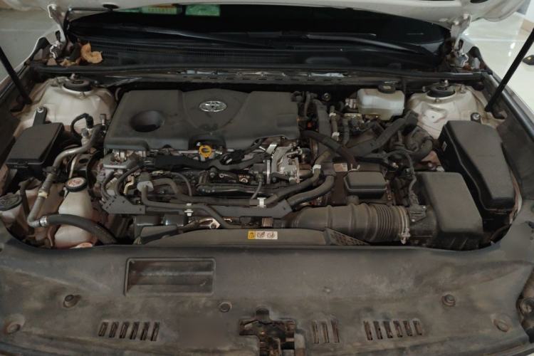 Used Toyota Avalon 2019 Dual-Engine 2.5L Luxury Edition China VI Standard Engine Bay