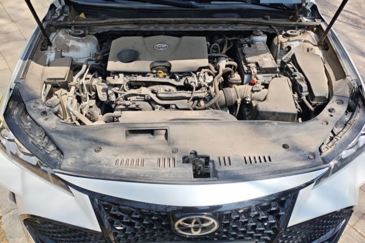 Used Toyota Avalon 2019 2.0L Luxury Edition China VI Standard Engine Bay