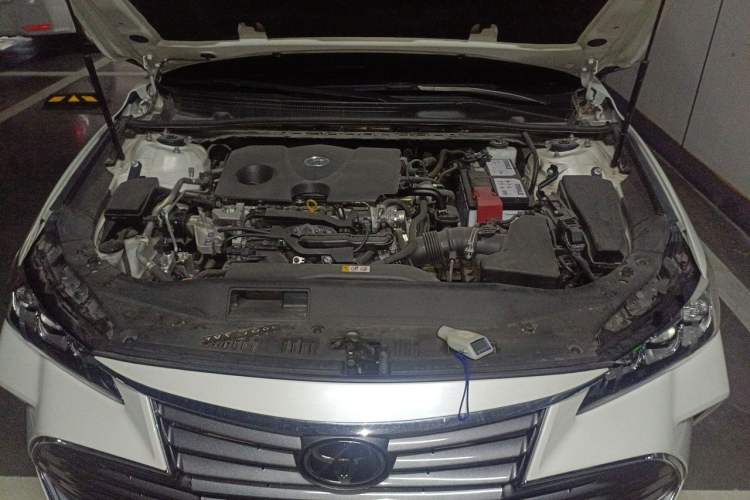 Used Toyota Avalon 2019 2.0L Luxury Edition China VI Standard Engine Bay