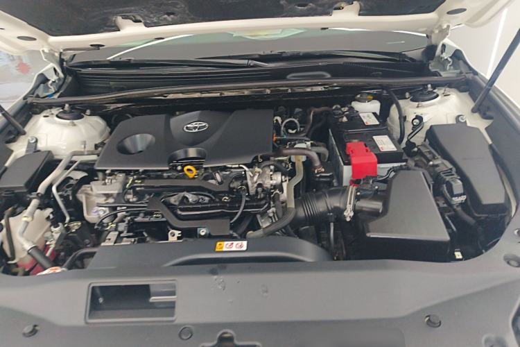 Used Toyota Avalon 2019 2.0L Luxury Edition China VI Standard Engine Bay
