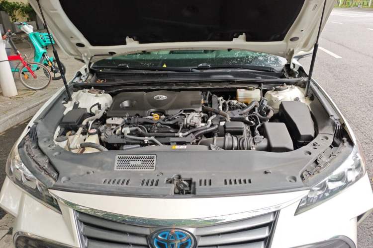 Used Toyota Avalon 2019 Dual-Engine 2.5L Luxury Edition China VI Standard Engine Bay