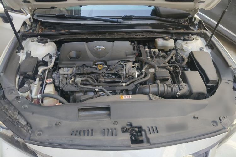 Used Toyota Avalon 2019 Dual-Engine 2.5L Luxury Edition China VI Standard Engine Bay