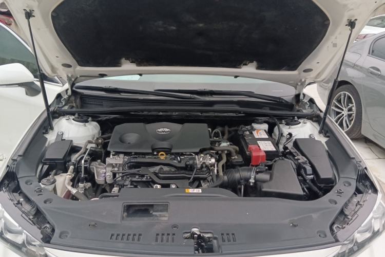 Used Toyota Avalon 2019 2.0L Luxury Edition China VI Standard Engine Bay