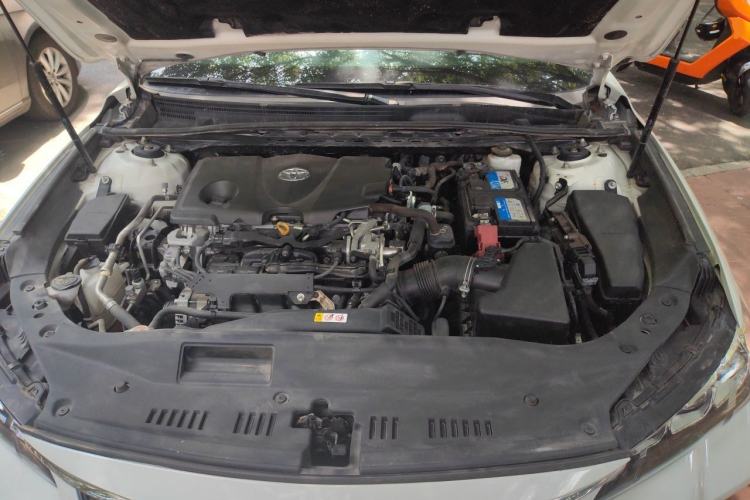 Used Toyota Avalon 2019 2.5L Ambition Version China VI Standard Engine Bay