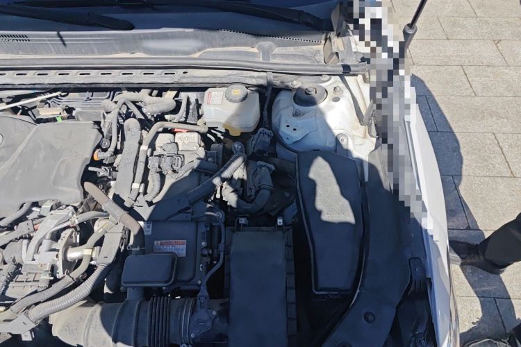 Used Toyota Avalon 2019 Dual-Engine 2.5L Luxury Edition China V Standard Engine Bay Left
