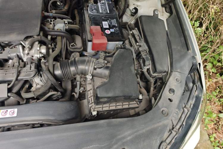 Used Toyota Avalon 2019 2.0L XLE Premium Edition China VI Engine Bay Left