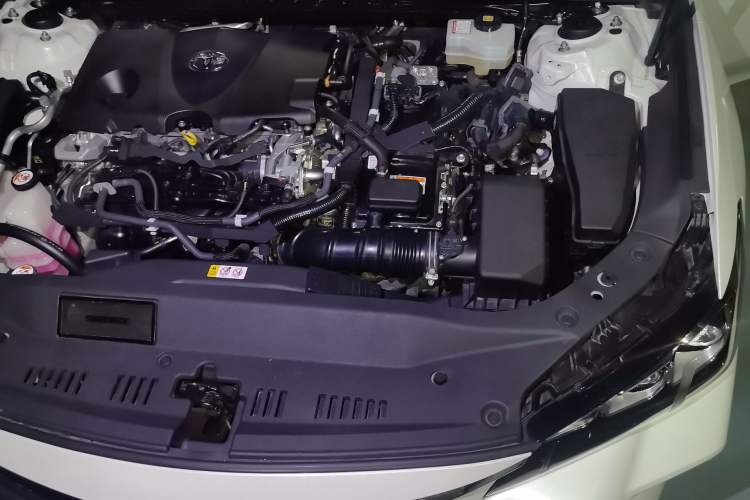 Used Toyota Avalon 2019 Dual-Engine 2.5L Limited Flagship Edition China VI Standard Engine Bay Left